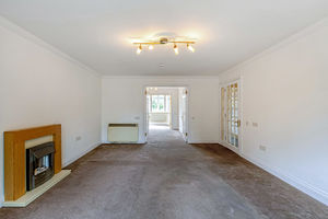 Living Room- click for photo gallery